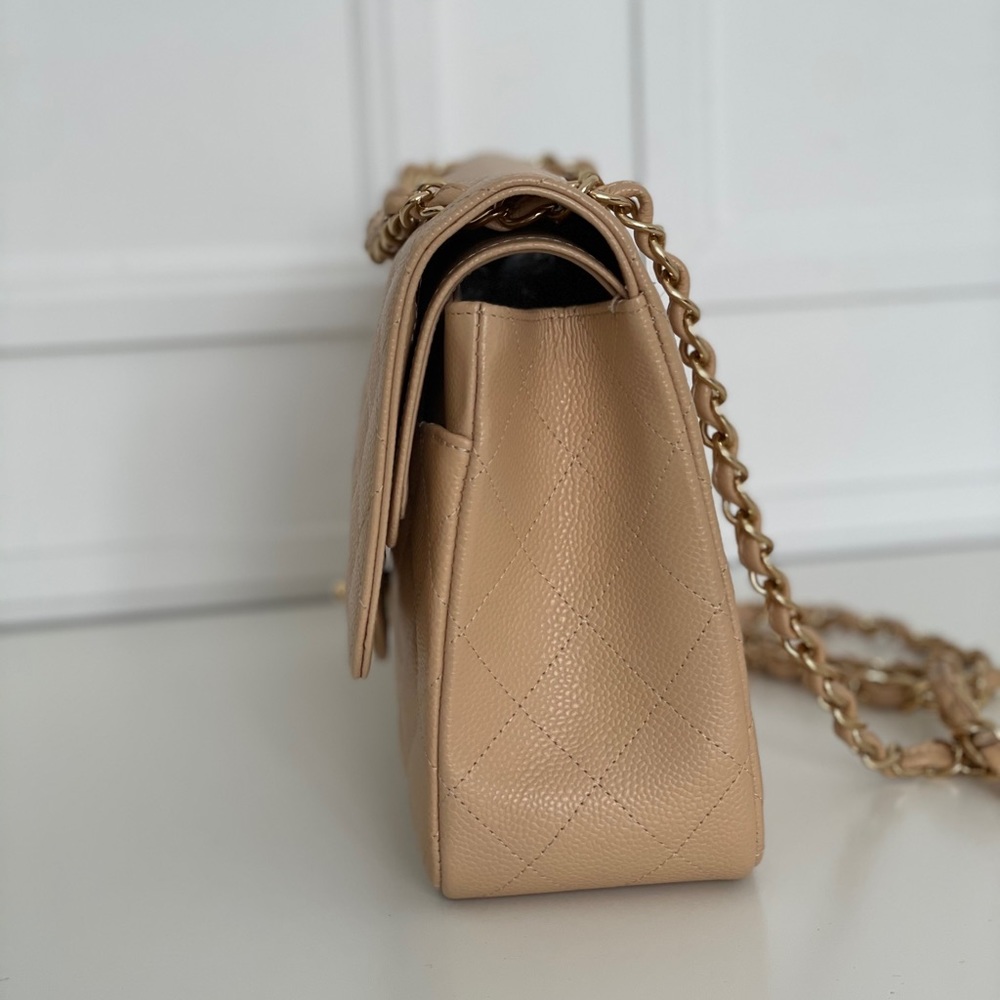 ❌SOLD❌Selling Chanel Jumbo Classic flap bag - Picture 3 of 16